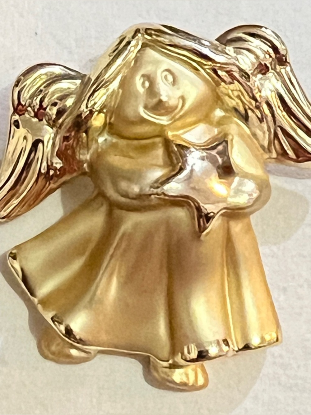 Vintage Gold-Tone Christmas Angel Holding a Star Brooch